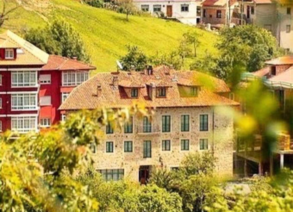 Hotel Villa De Cabrales Arenas De Cabrales Bagian luar foto